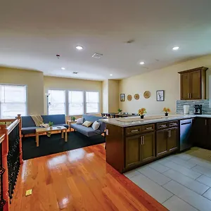  Apartment Pleasing 3br Apt, Mins To Nyc United States
